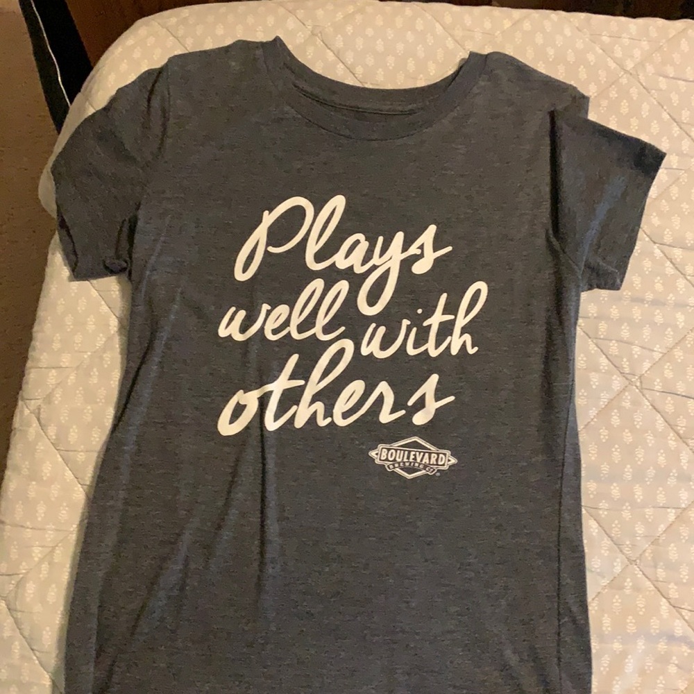 Boulevard Brewing women’s top